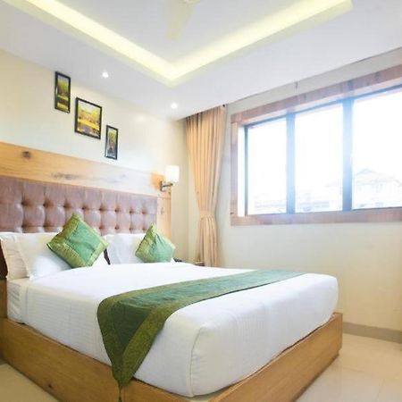Hotel Square Stay New Delhi Exterior photo