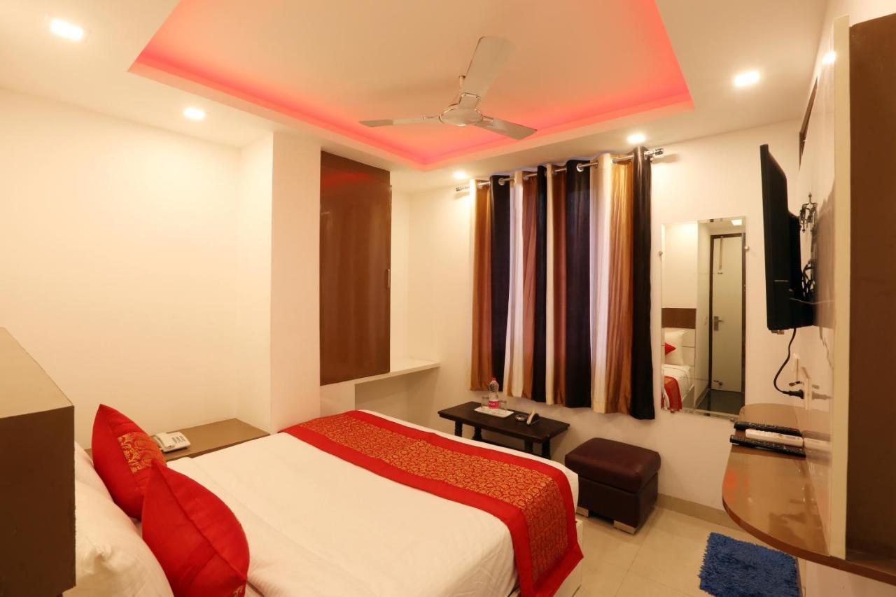 Hotel Square Stay New Delhi Exterior photo